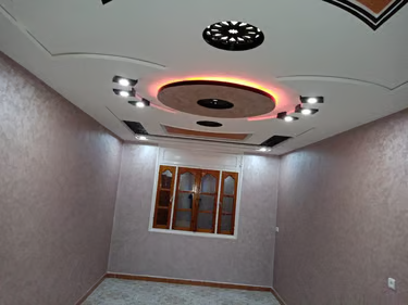 Faux plafond réalisé par SALI BUILDING avec éclairage LED intégré